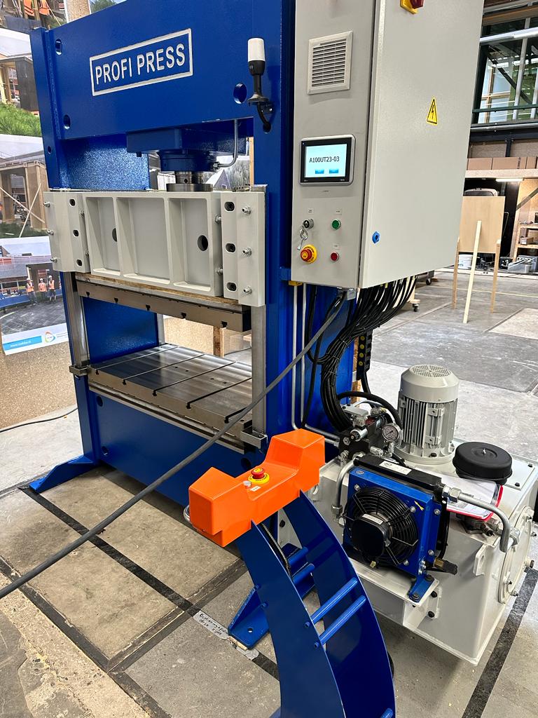 A heated platen press installed at acustomers location travels less than 11 mm per second but can be faster with bespoke features.
