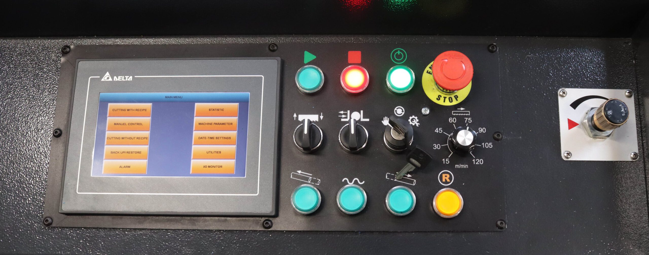 Scantool BE320E Auto Bandsaw internal main function control panel.