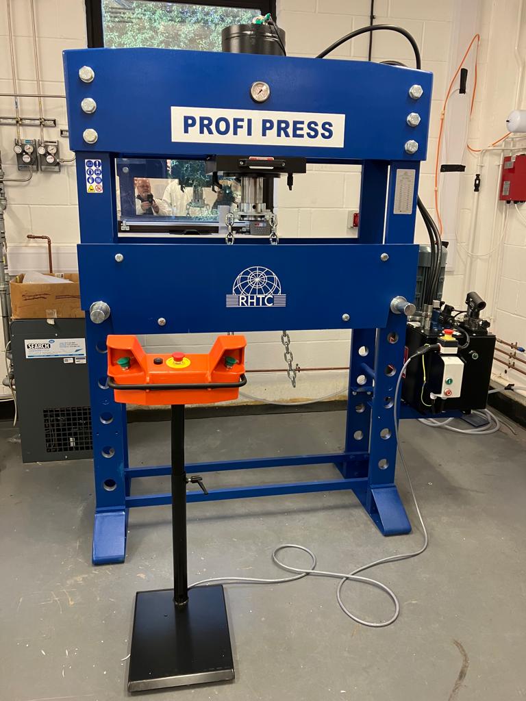 Hydraulic workshop press in various sizes, featuring two-hand button controls for safe and precise metal fabrication.